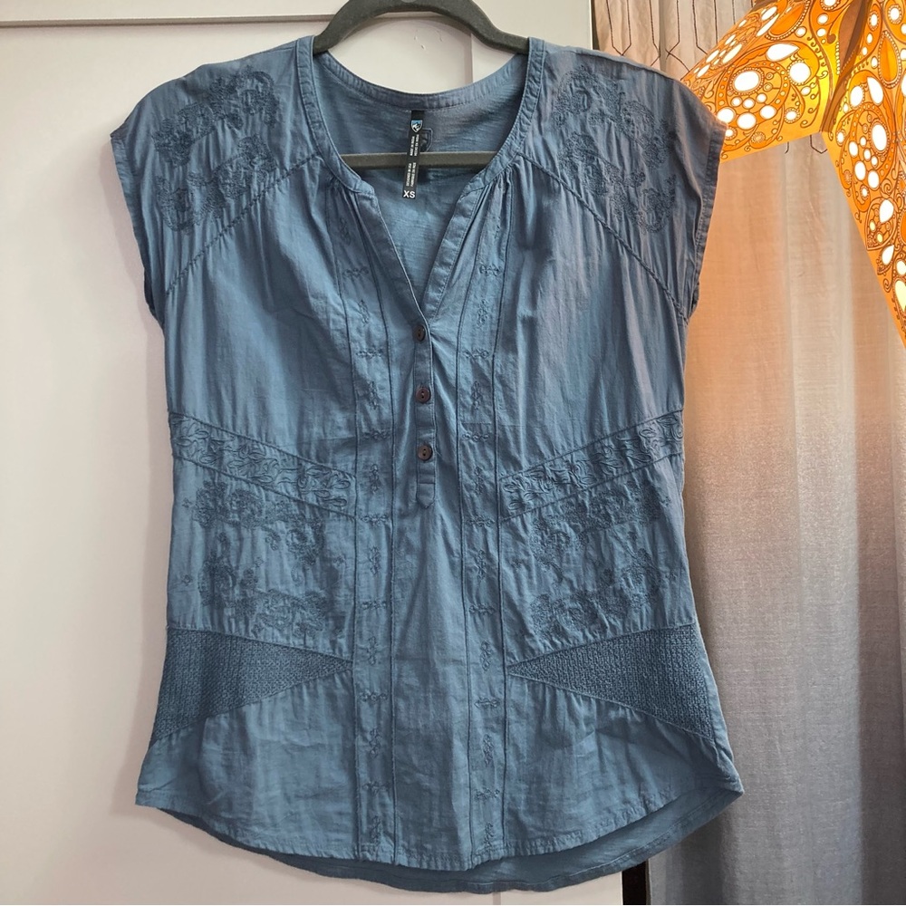 ❌DONATED❌ Kühl Embroidered Top